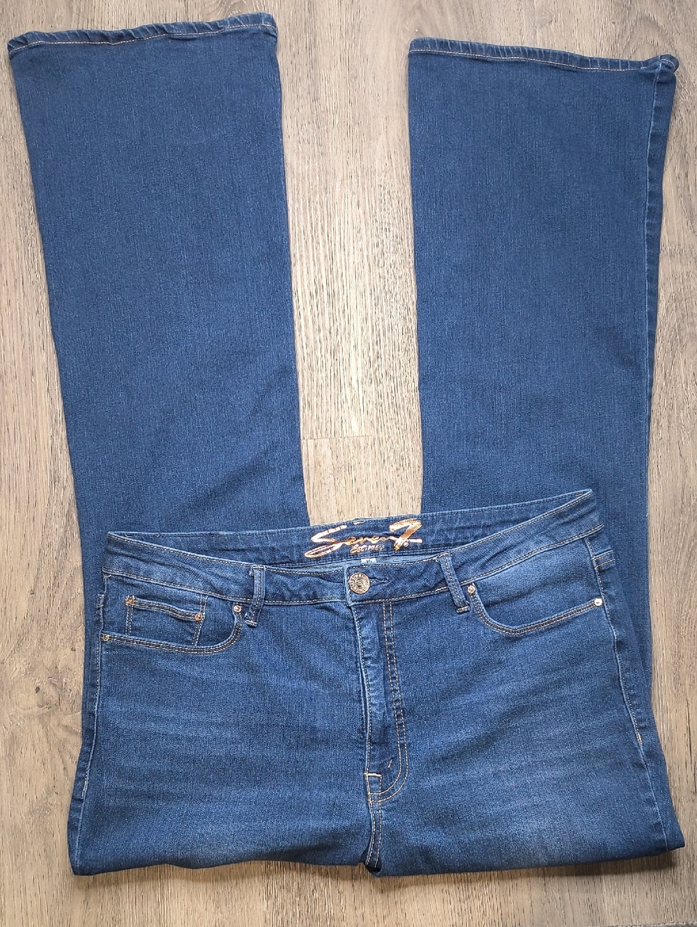 Slim Flare w/32" Inseam Seven7 Flare Womans Denim Size 16 sac809